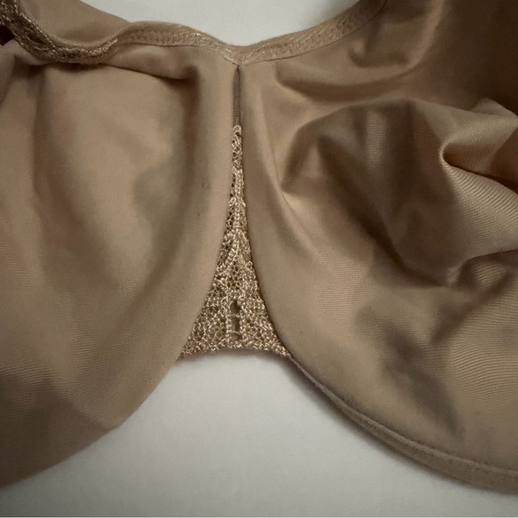 Wacoal Bodysuede Ultra Seamless Underwire Bra - 38DDD - Beige Nude - Picture 3 of 10